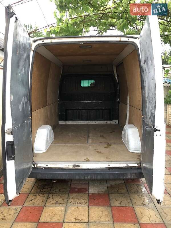 Вантажний фургон Ford Transit 2011 в Чугуєві