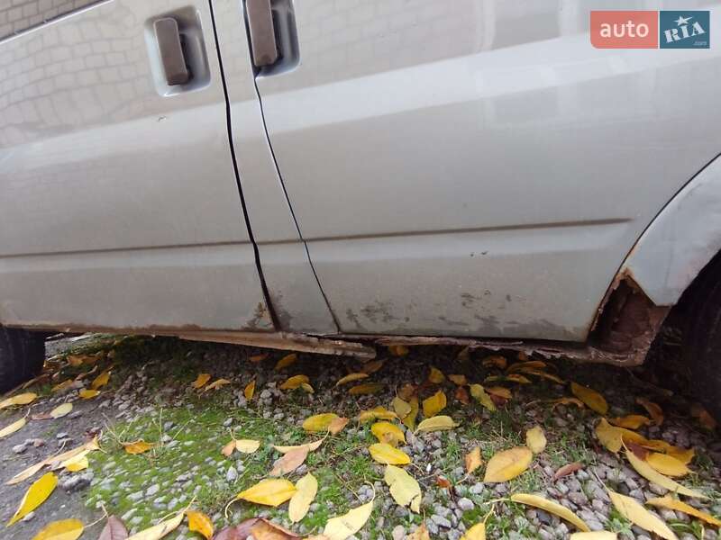 Мінівен Ford Transit 2006 в Монастирищеві