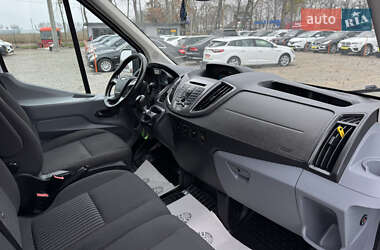 Вантажний фургон Ford Transit 2019 в Умані
