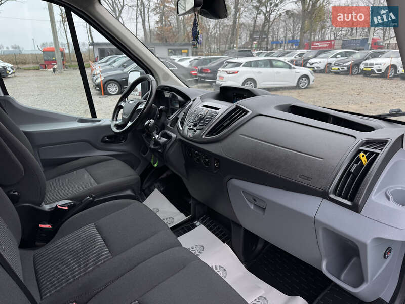 Грузовой фургон Ford Transit 2019 в Умани