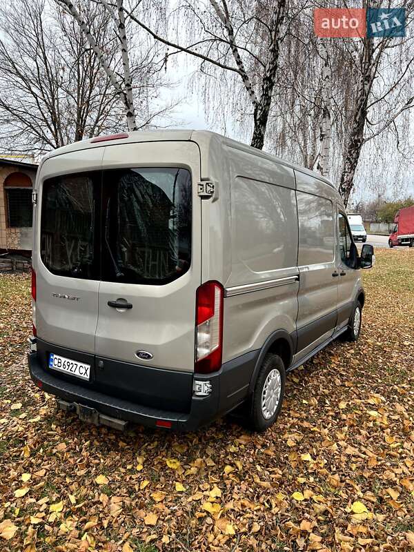 Вантажний фургон Ford Transit 2015 в Чернігові