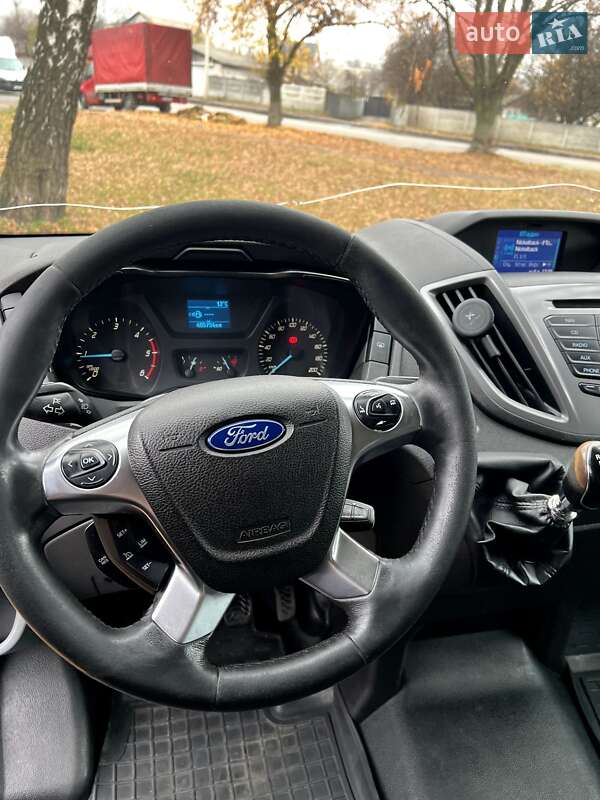 Вантажний фургон Ford Transit 2015 в Чернігові