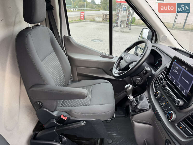 Вантажний фургон Ford Transit 2021 в Ірпені