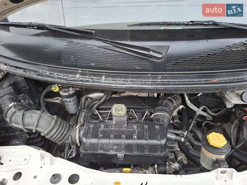 Грузовой фургон Ford Transit 2004 в Николаеве фото 13 Грузовой фургон Ford Transit 2004 в Николаеве