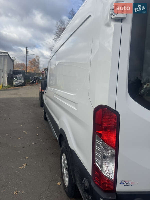 Грузовой фургон Ford Transit 2023 в Львове