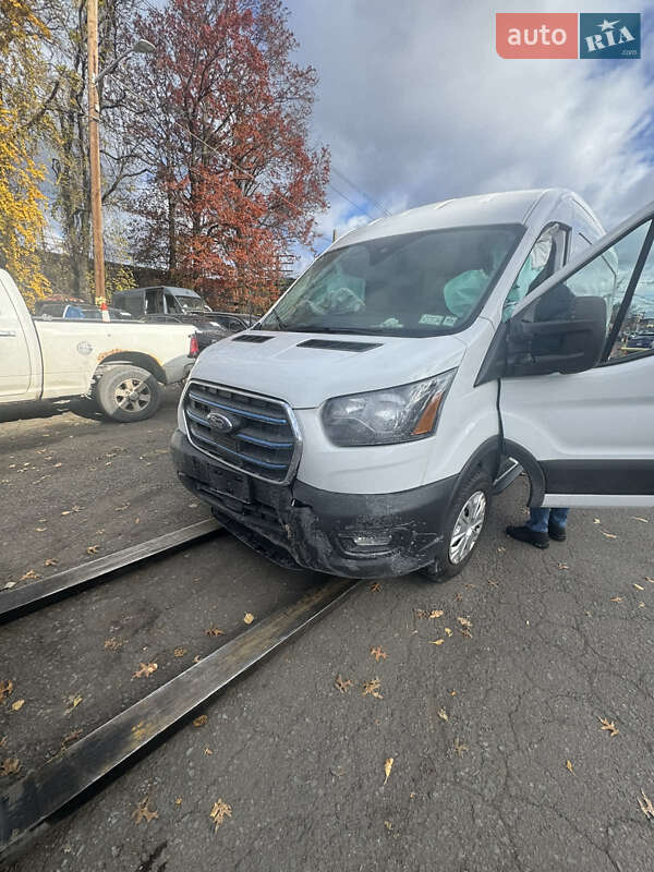 Грузовой фургон Ford Transit 2023 в Львове