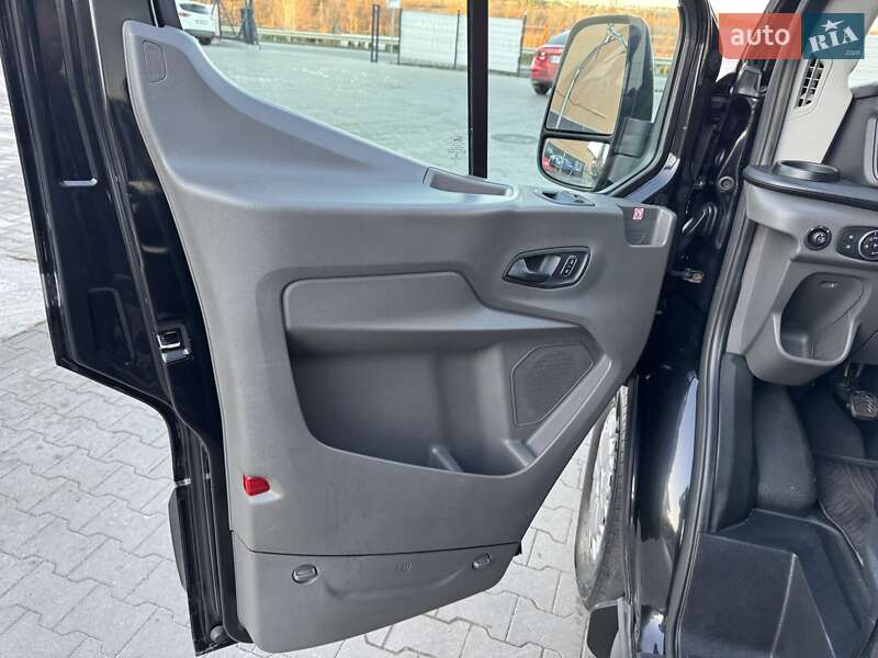 Грузопассажирский фургон Ford Transit 2020 в Ирпене