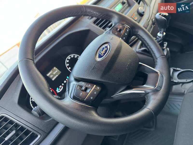 Грузопассажирский фургон Ford Transit 2020 в Ирпене