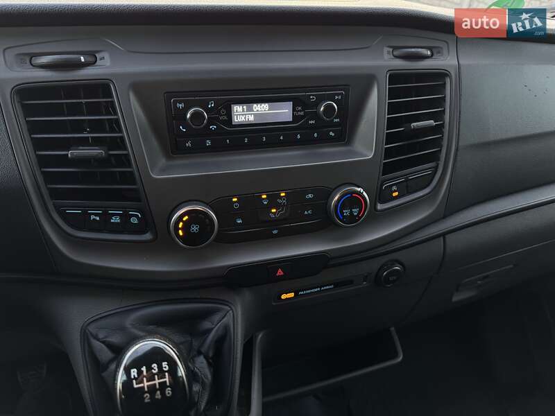 Грузопассажирский фургон Ford Transit 2020 в Ирпене