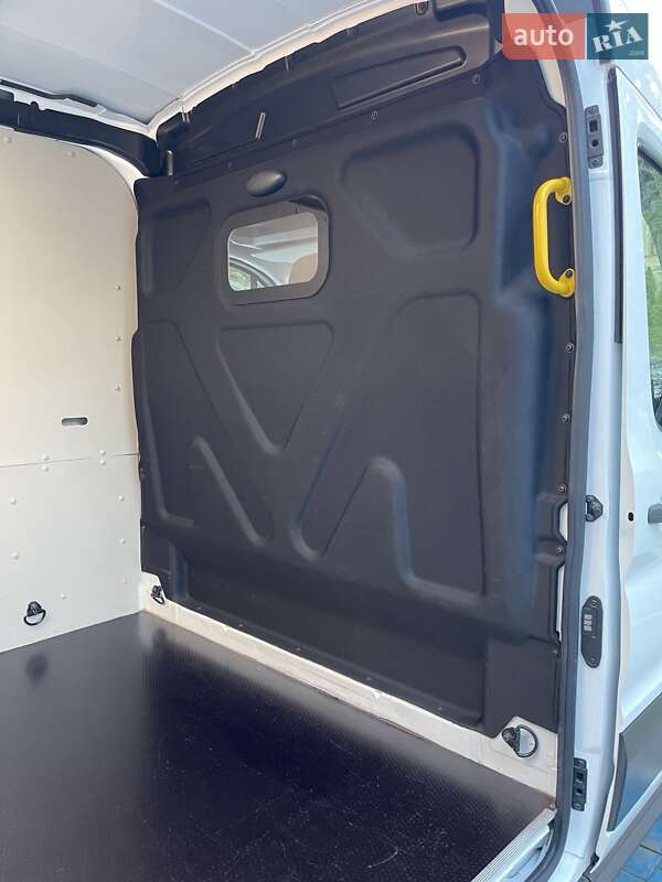 Вантажний фургон Ford Transit 2019 в Львові