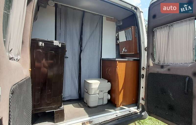 Будинок на колесах Ford Transit 2004 в Ужгороді