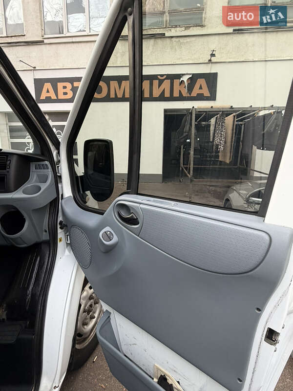 Грузовой фургон Ford Transit 2013 в Одессе