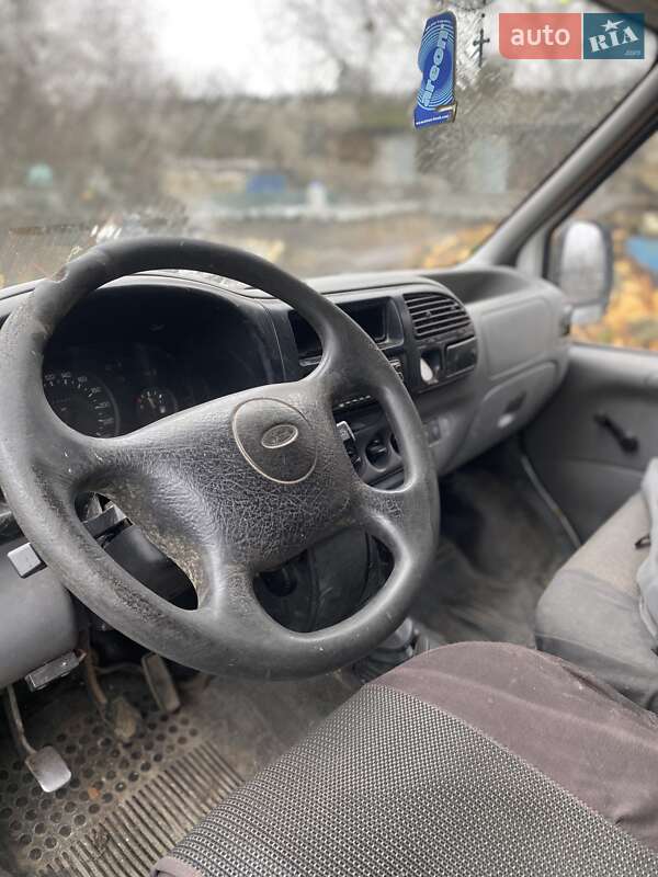 Вантажний фургон Ford Transit 1996 в Хмельницькому
