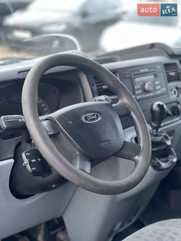 Грузовой фургон Ford Transit 2011 в Киеве