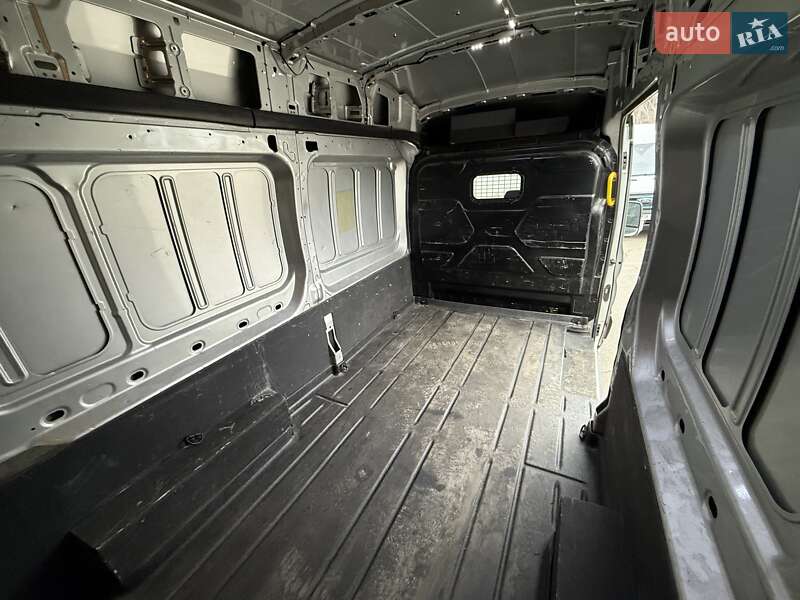 Грузовой фургон Ford Transit 2015 в Киеве