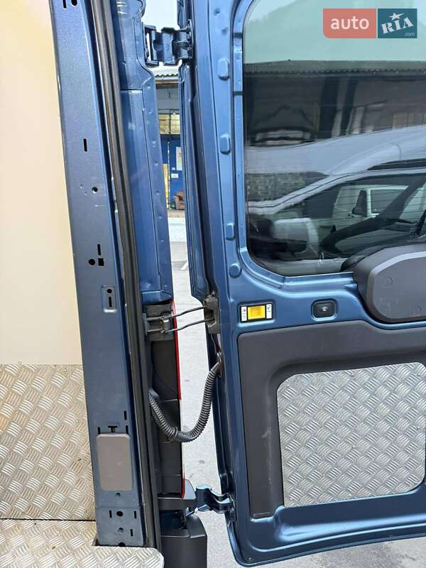 Вантажний фургон Ford Transit 2019 в Луцьку