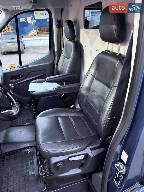Вантажний фургон Ford Transit 2019 в Луцьку