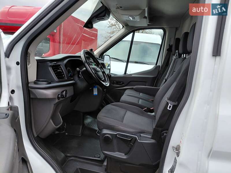 Вантажний фургон Ford Transit 2020 в Івано-Франківську