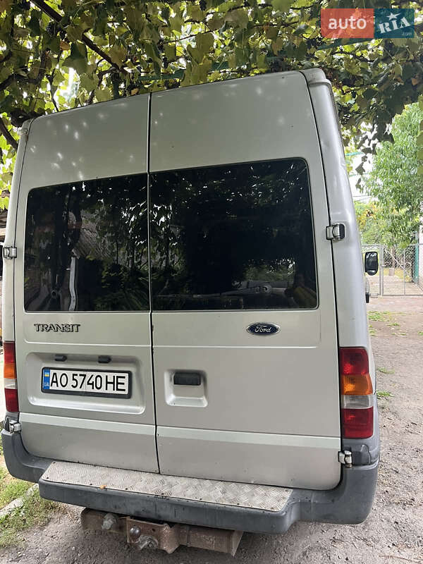 Микроавтобус Ford Transit 2000 в Мукачево