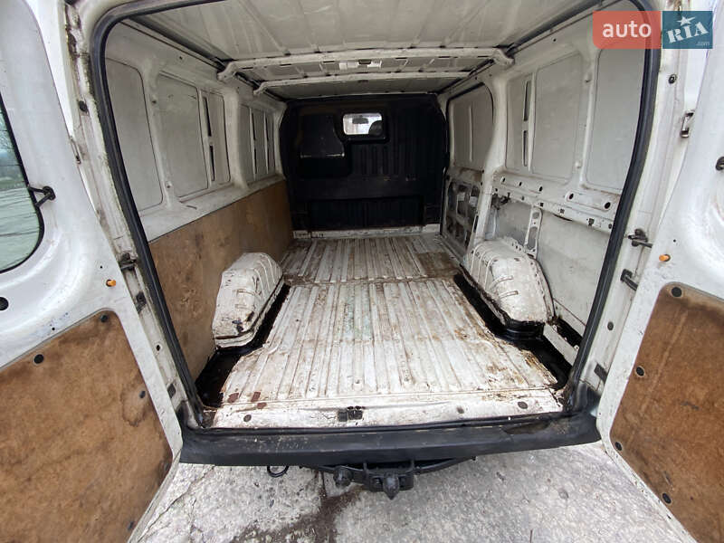 Грузовой фургон Ford Transit 2005 в Каневе фото 9 Грузовой фургон Ford Transit 2005 в Каневе