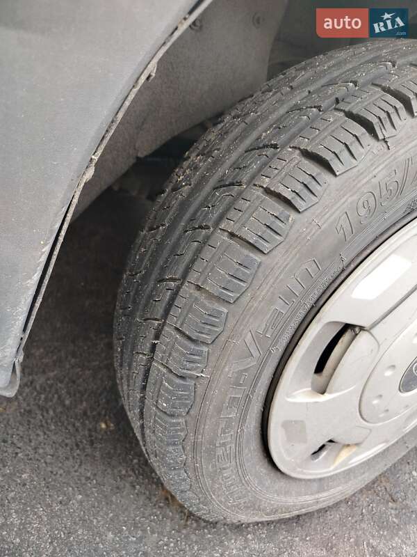 Грузопассажирский фургон Ford Transit 2005 в Кременчуге фото 3 Грузопассажирский фургон Ford Transit 2005 в Кременчуге