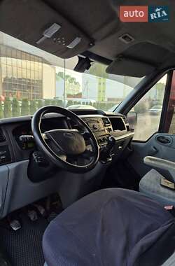 Грузовой фургон Ford Transit 2008 в Львове