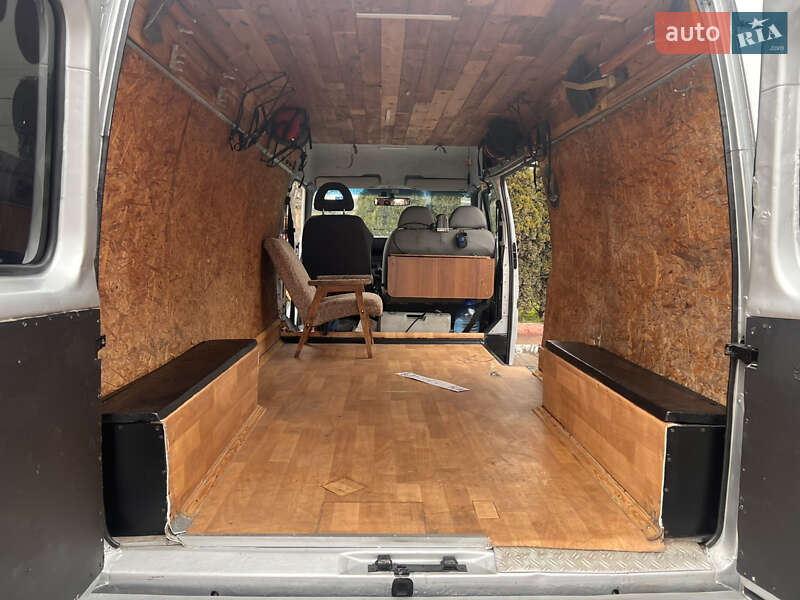 Грузовой фургон Ford Transit 1998 в Виннице