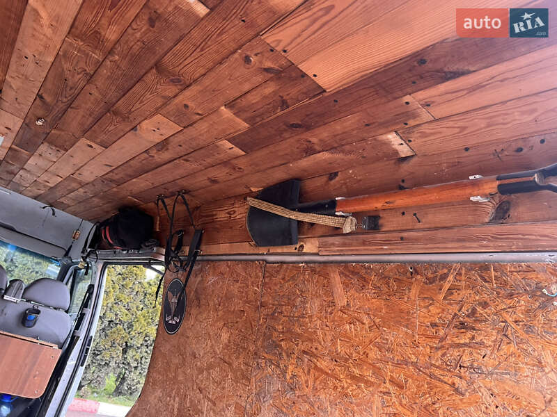 Грузовой фургон Ford Transit 1998 в Виннице