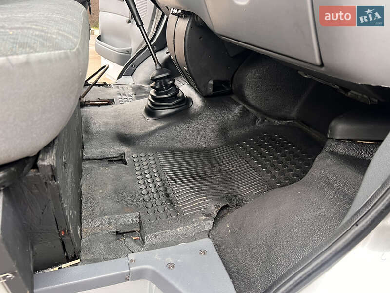 Грузовой фургон Ford Transit 1998 в Виннице