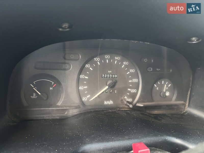 Грузовой фургон Ford Transit 1998 в Виннице