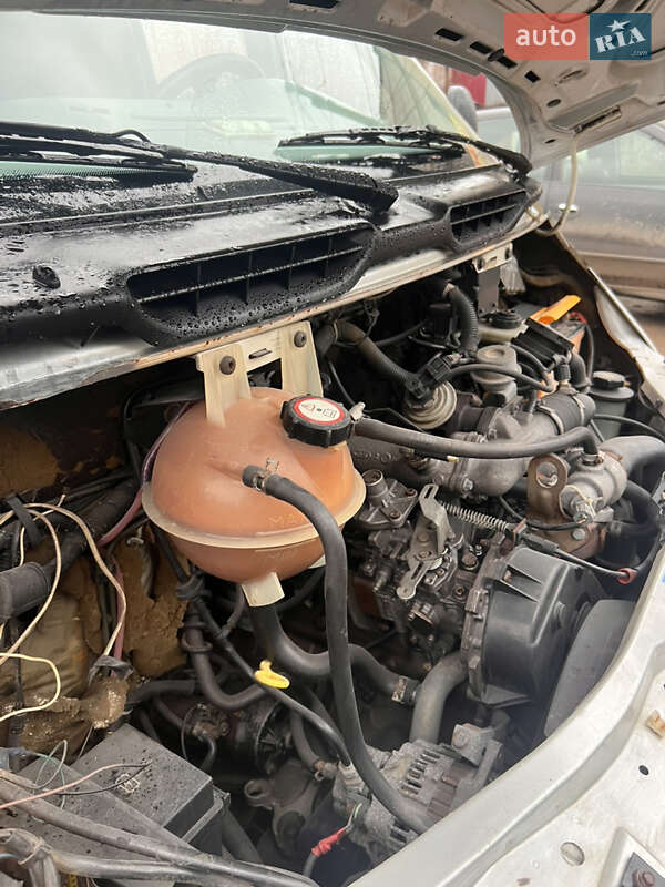 Грузовой фургон Ford Transit 1998 в Виннице