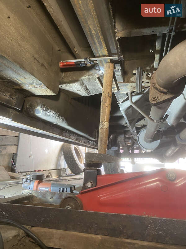 Грузовой фургон Ford Transit 1998 в Виннице