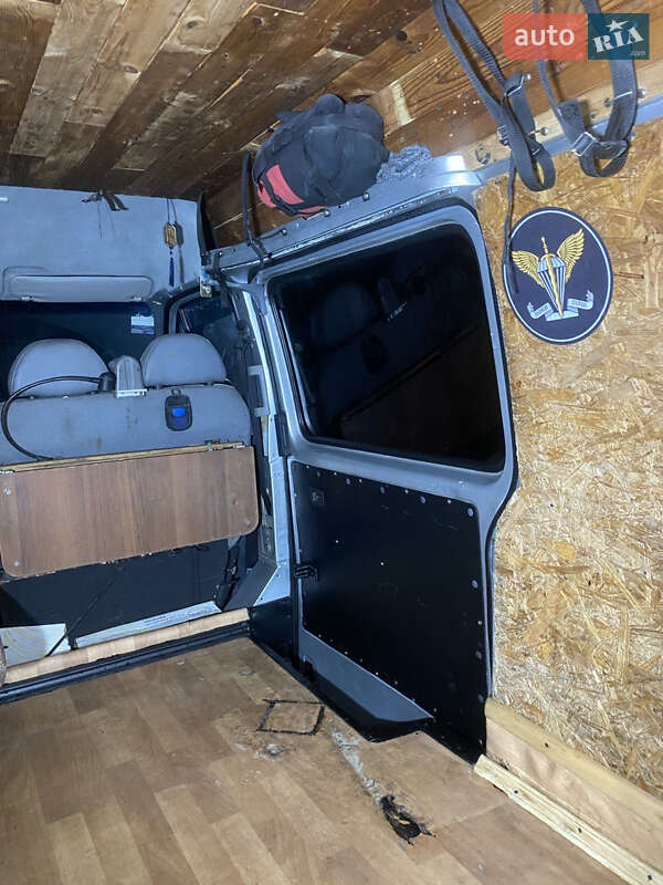 Грузовой фургон Ford Transit 1998 в Виннице