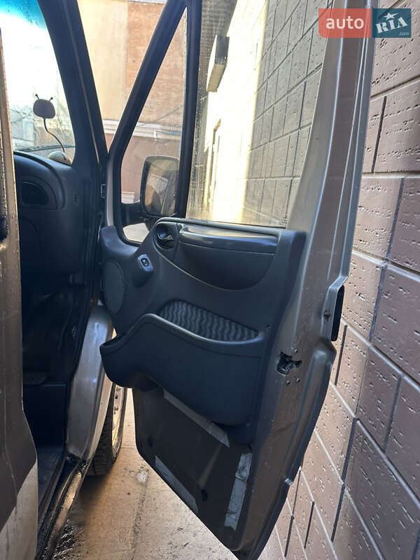 Грузопассажирский фургон Ford Transit 2002 в Балте фото 9 Грузопассажирский фургон Ford Transit 2002 в Балте