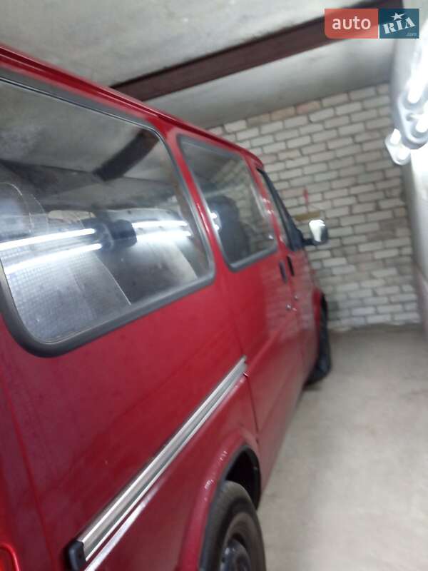 Минивэн Ford Transit 1992 в Вараше