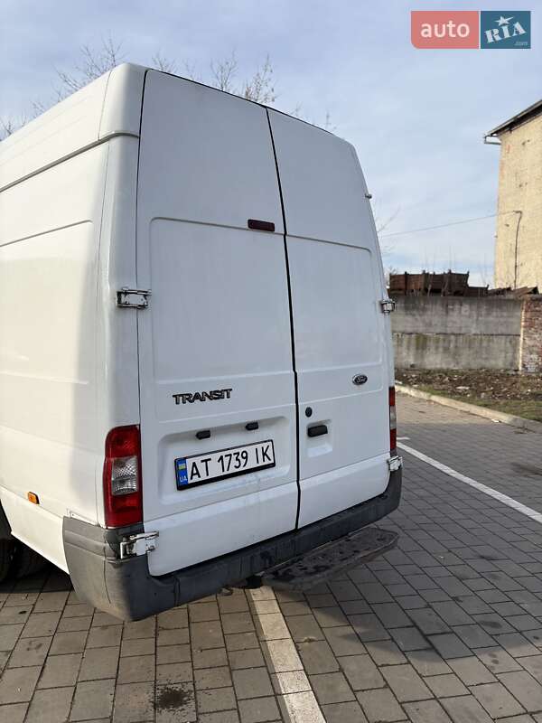 Грузовик Ford Transit 2007 в Ивано-Франковске