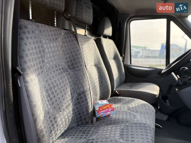 Грузовик Ford Transit 2007 в Ивано-Франковске