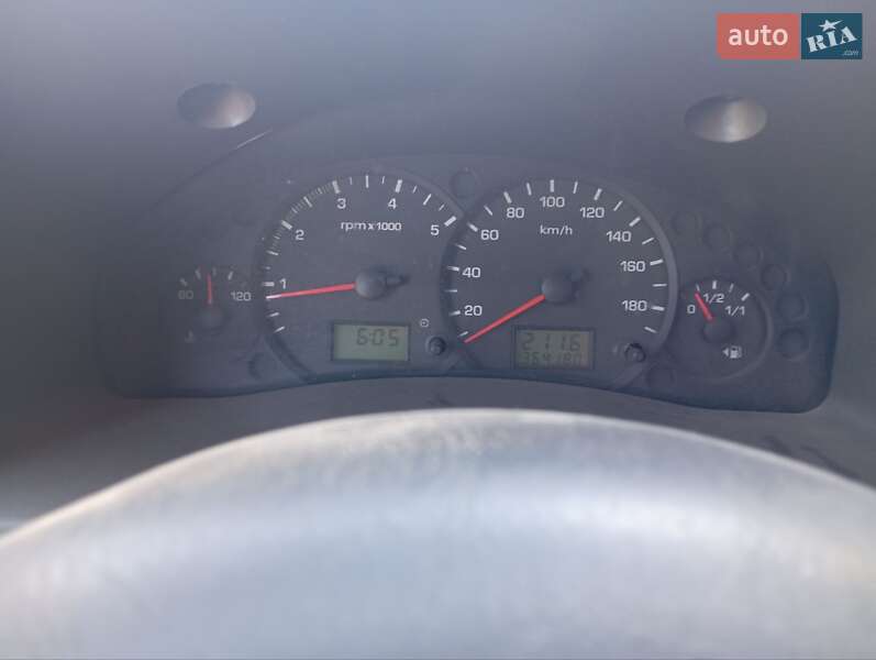 Микровэн Ford Transit 2004 в Нововолынске