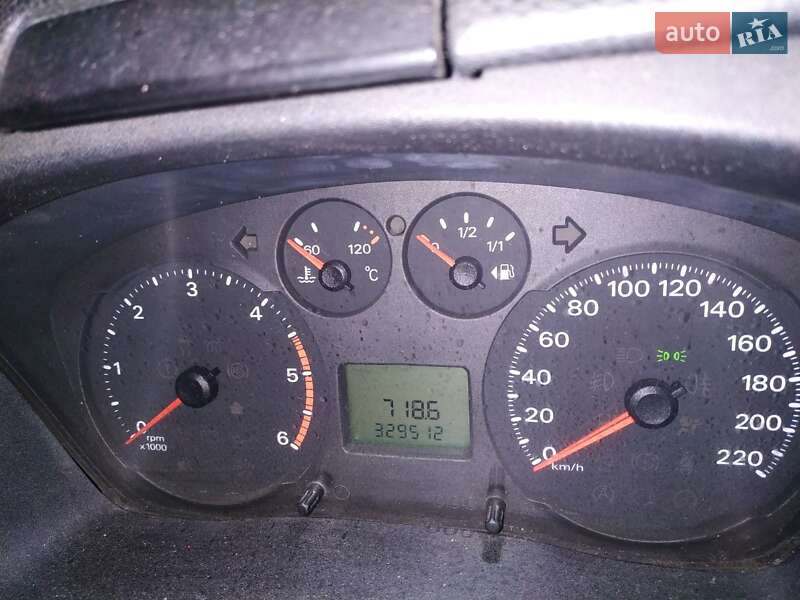 Вантажний фургон Ford Transit 2012 в Дніпрі