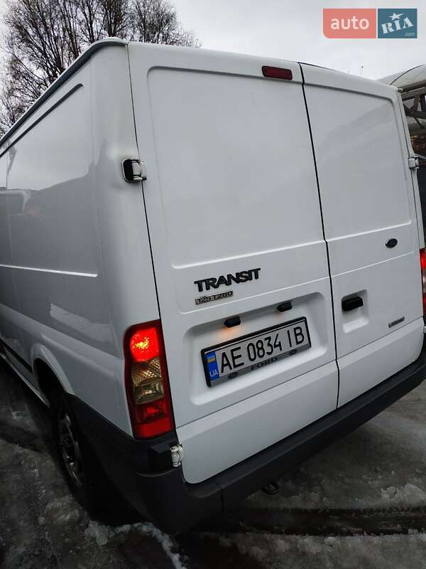 Вантажний фургон Ford Transit 2012 в Дніпрі