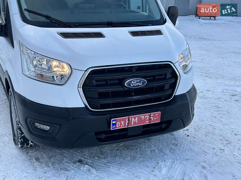 Грузовой фургон Ford Transit 2021 в Ирпене