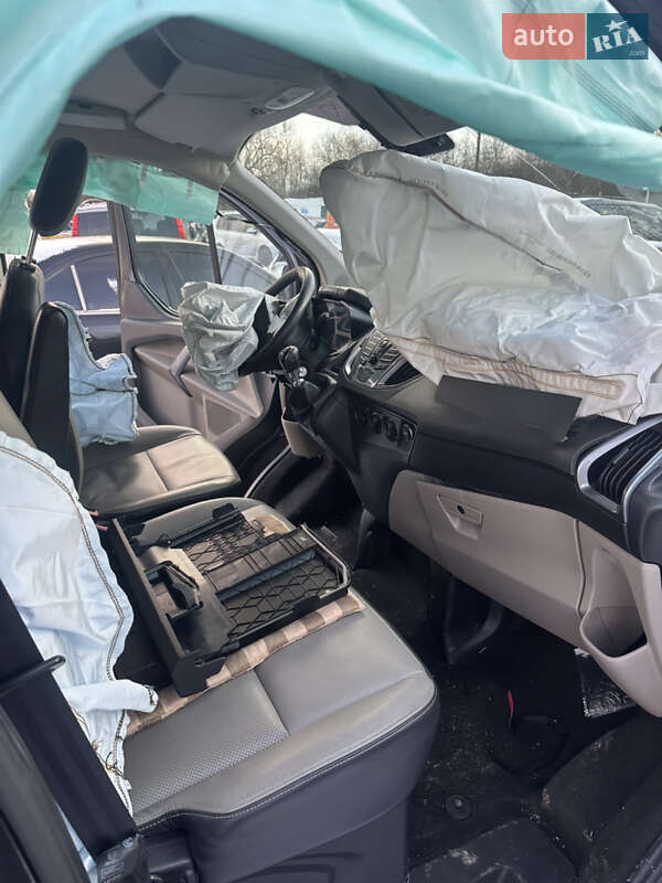 Мікроавтобус Ford Transit 2017 в Ужгороді