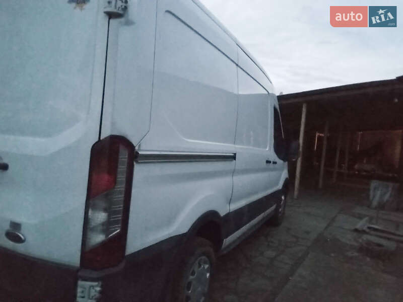 Грузовой фургон Ford Transit 2016 в Ширяево