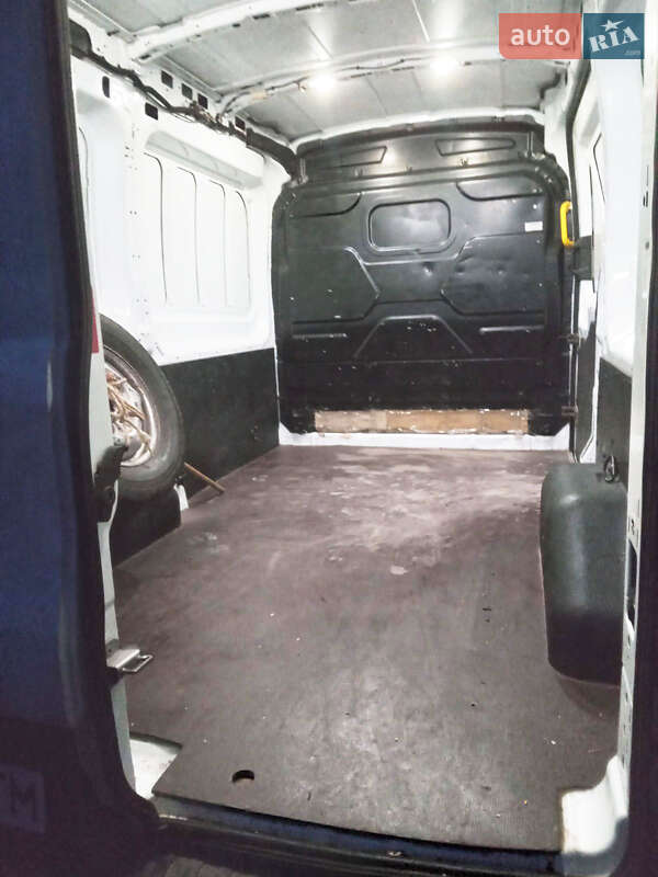 Грузовой фургон Ford Transit 2016 в Ширяево