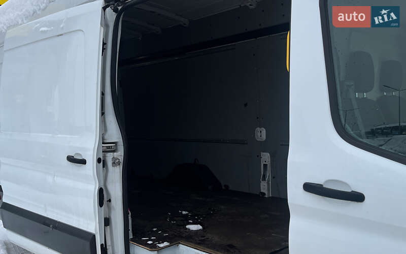 Вантажний фургон Ford Transit 2019 в Мукачевому