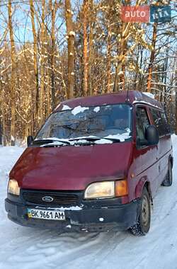 Минивэн Ford Transit 1995 в Дубровице