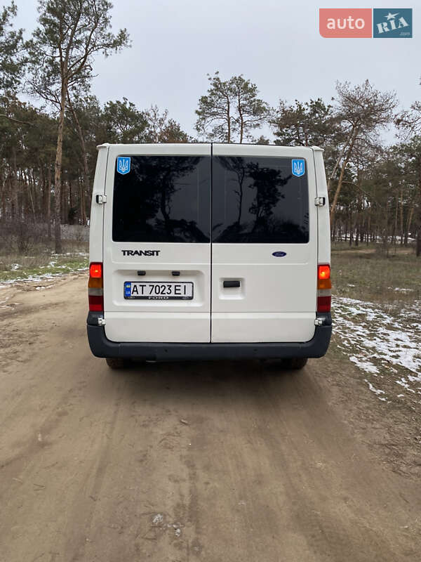 Вантажний фургон Ford Transit 2006 в Миколаєві