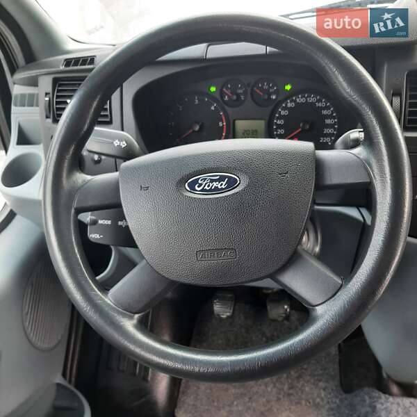 Вантажопасажирський фургон Ford Transit 2011 в Полтаві