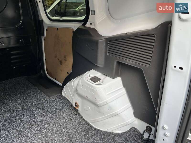 Вантажний фургон Ford Transit 2015 в Києві фото 6 Вантажний фургон Ford Transit 2015 в Києві