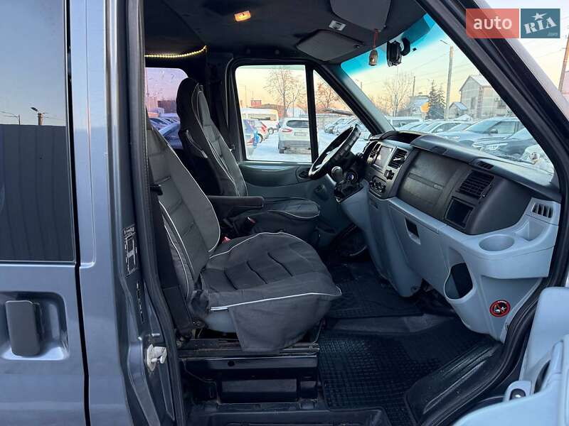 Минивэн Ford Transit 2008 в Киеве